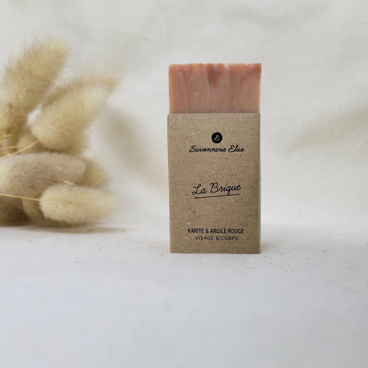 soin doux pour le visage terne - argile rouge remineralisante revitalisante. Savon pour toute la famille - format voyage - savon multiusage corps et visage. 