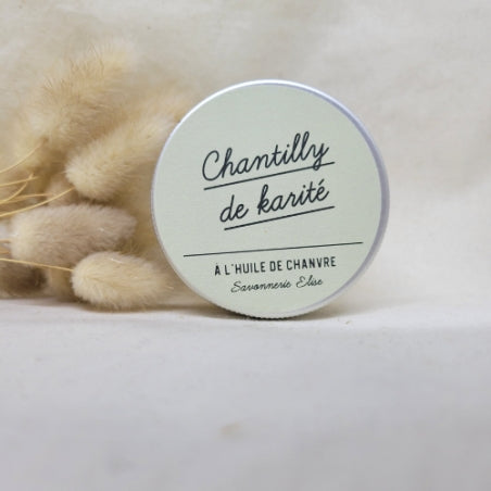 Texture aérienne et fondante de la Chantilly de Karité au Chanvre, soin corporel artisanal de la Savonnerie Elise fabriqué en France